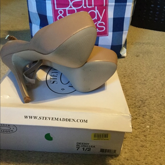 Deep blush heels - Picture 3 of 5